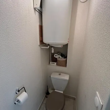 Bedroom In Pool Parking Le Lavandou