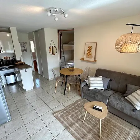 Appartement Bedroom In Pool Parking