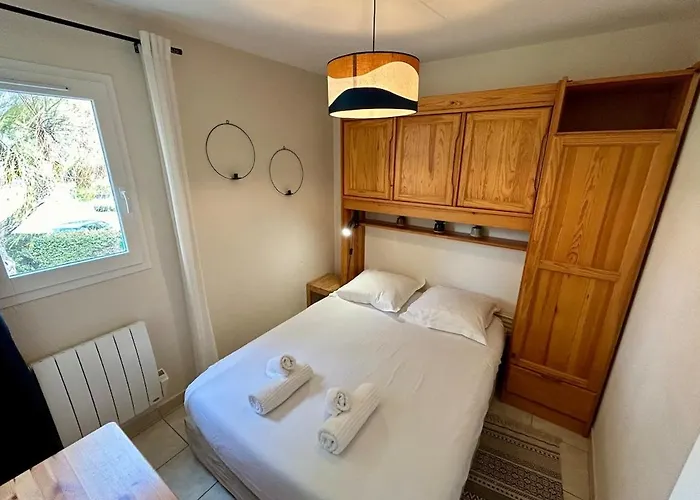 Apartmán Bedroom In Pool Parking Le Lavandou